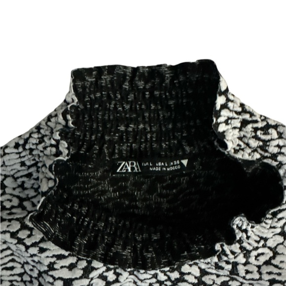 Zara Top Mock Neck Tee EUC - Picture 3 of 3